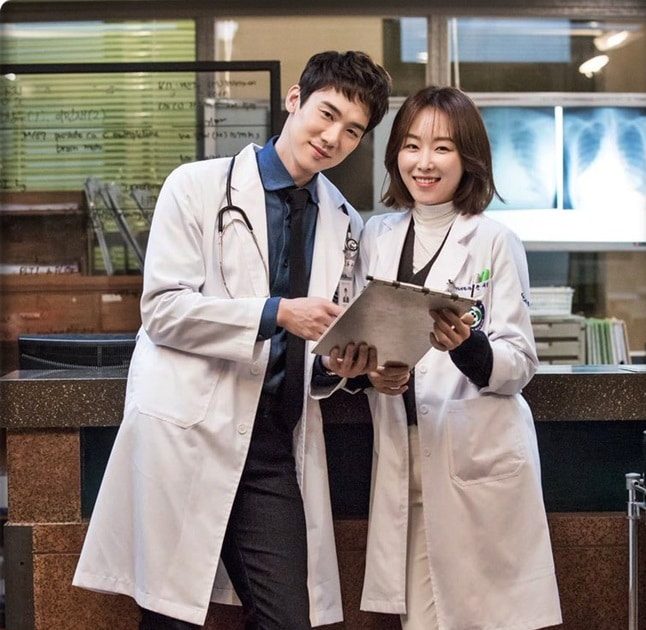 romantic-doctor-teacher-kim-02